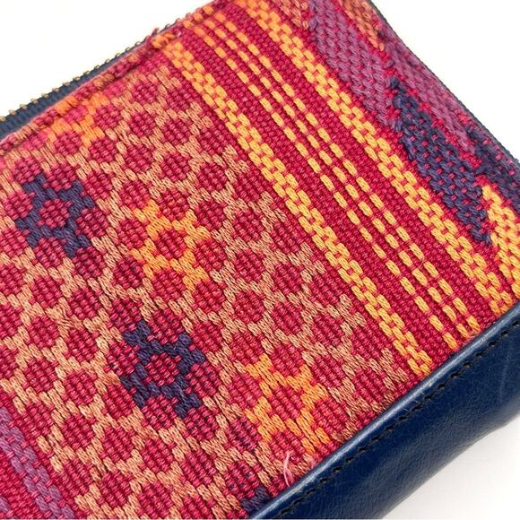KILIM Style women's blue leather zip around wallet - Picture 5 of 14